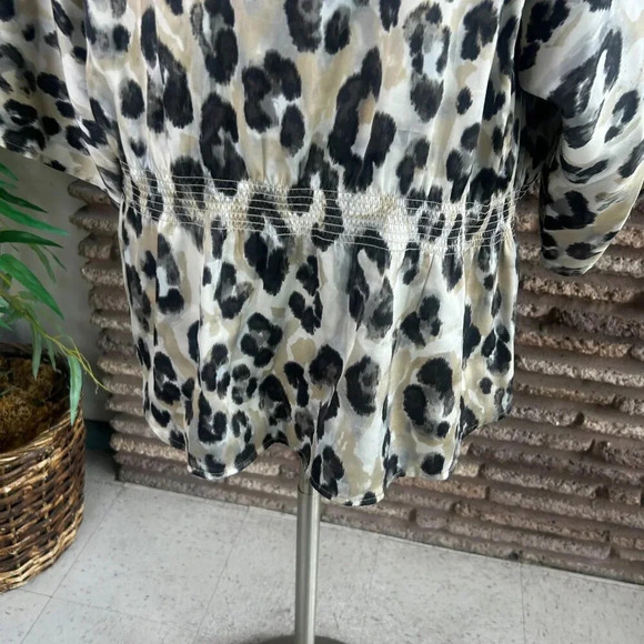 Chico's Cheetah Leopard Print Dolman Sleeves Waisted Blouse Size 3 XL - Picture 4 of 6